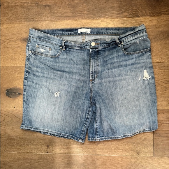 LOFT Pants - LOFT Blue Denim Jean Shorts Size 16/33